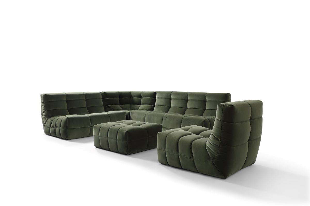 Retro Modern Home. Mid century modern sofas and lounge chairs
– Retro modern designs