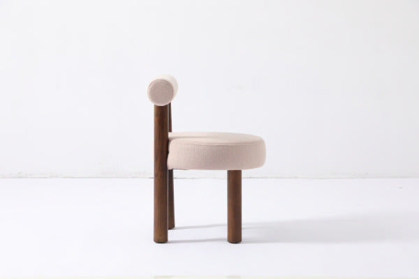 Round chair (walnut)