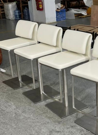 Nuform bar / Counter stools