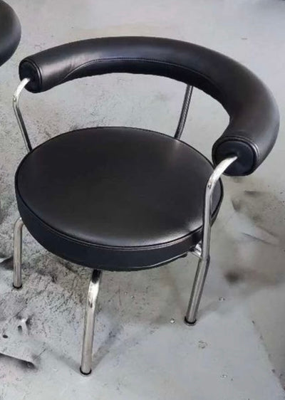 LC7 chair