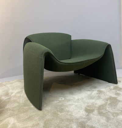Club Chair ( green boucle)