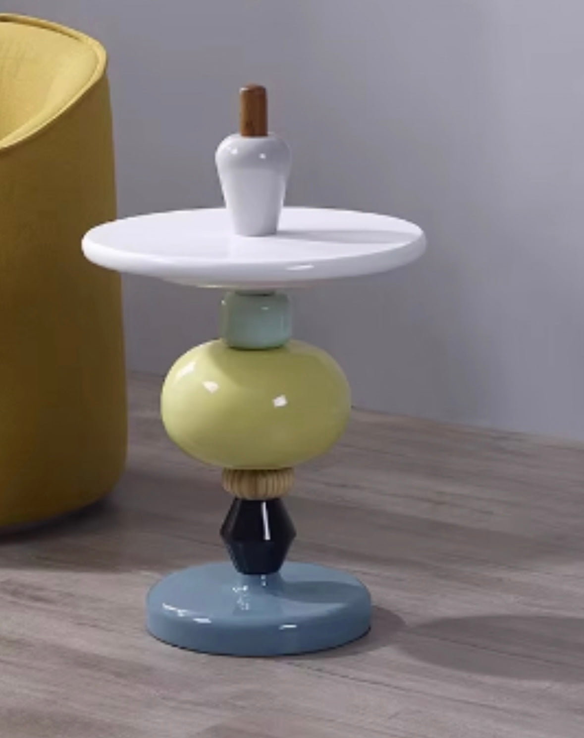 Shuffle side table