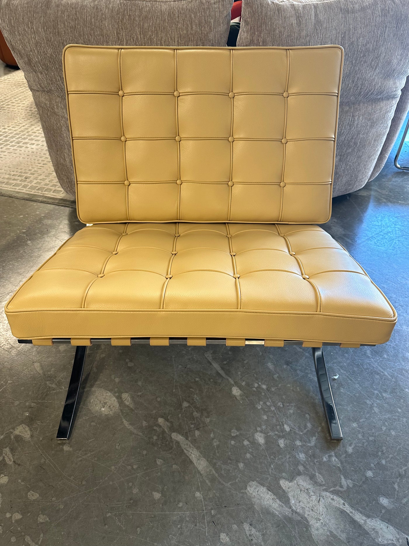 Barcelona Chair (Tan leather)