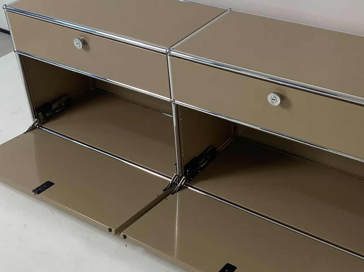 Chrome tech Double Storage unit