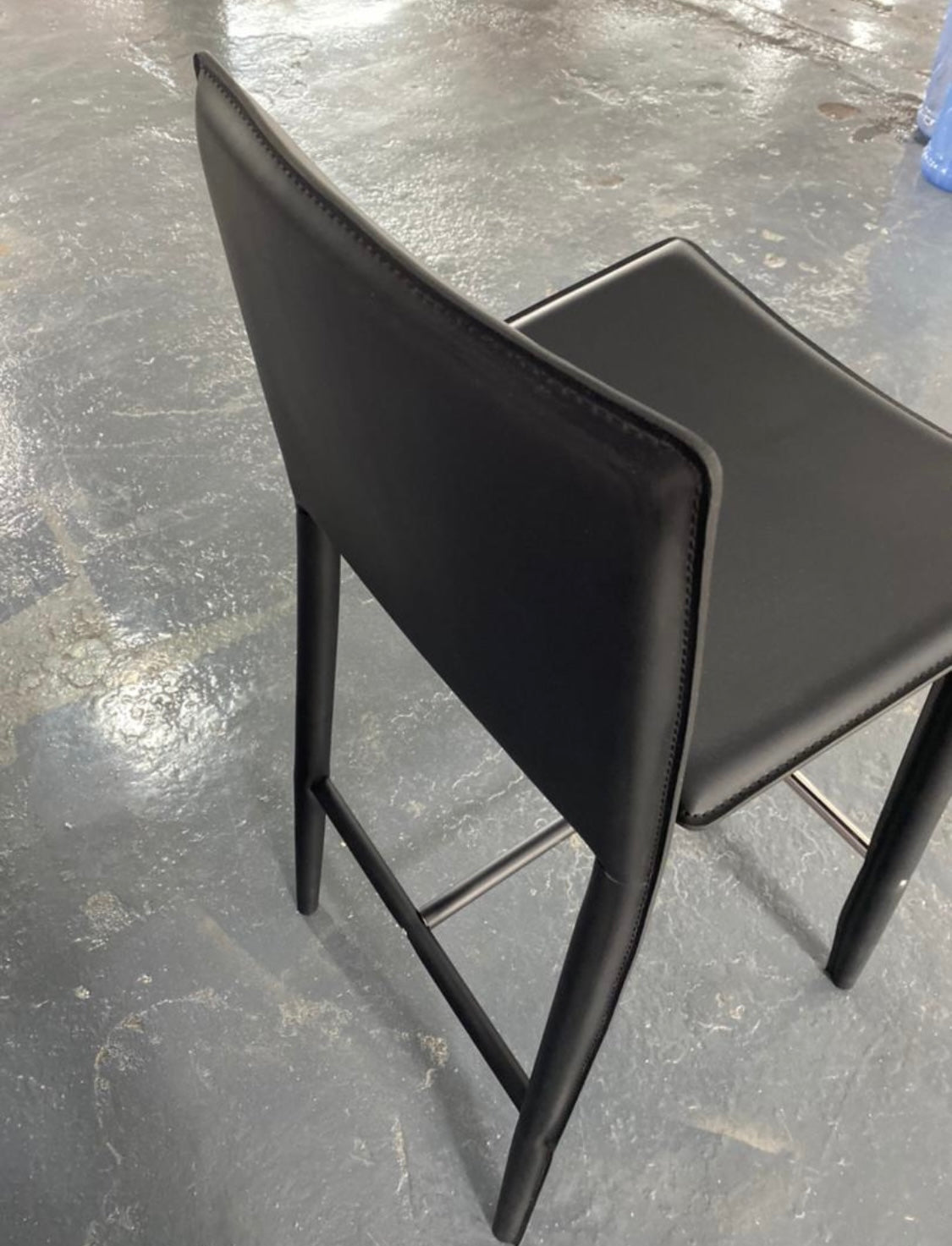 Cab Bar stools in Saddle leather - Retro Modern Designs