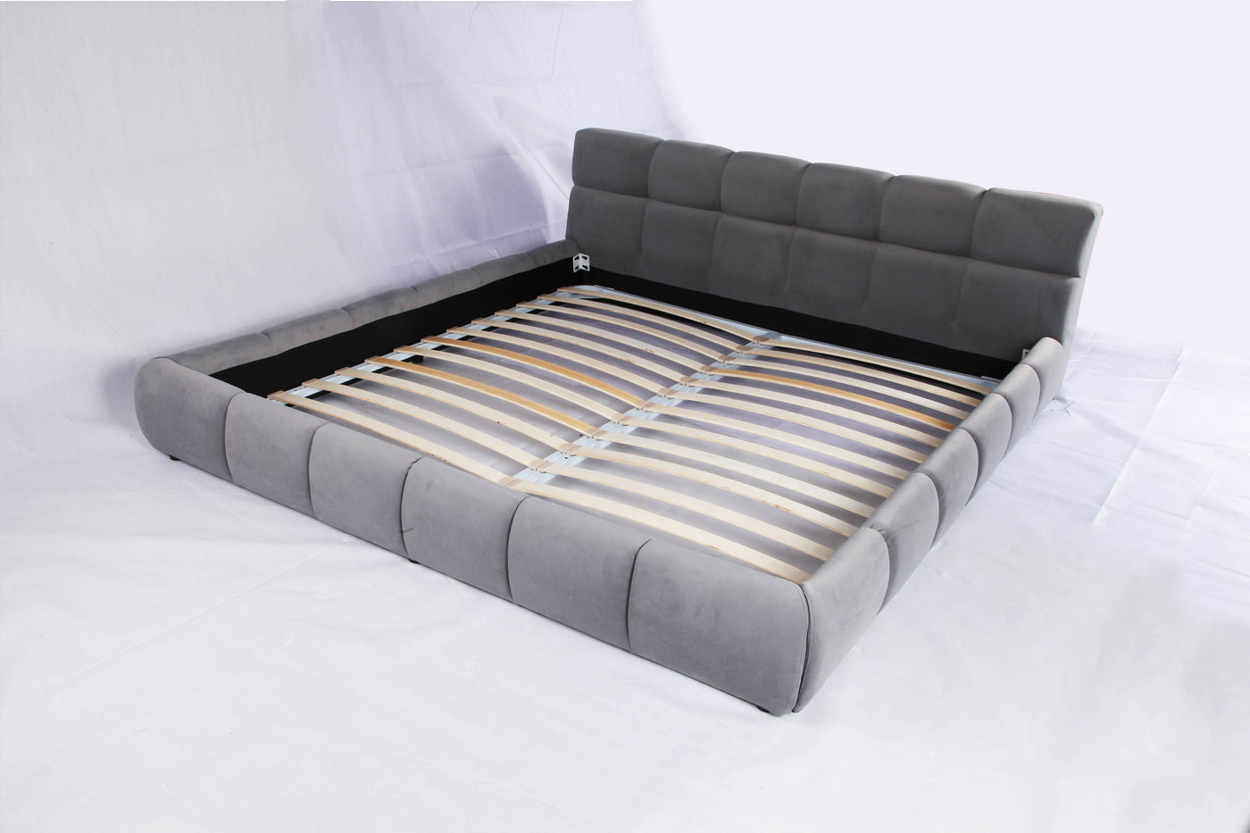 Tufty Bed - Retro Modern Designs