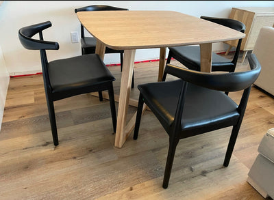 Elbow chairs (black leather)